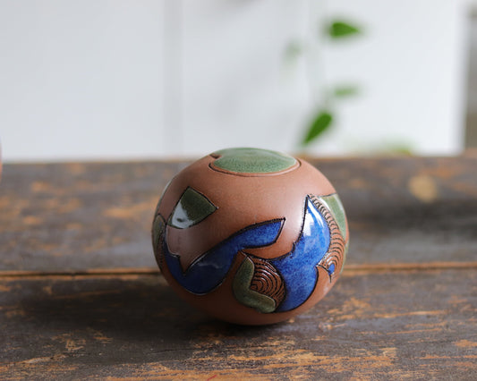 Urn - Abstract Design - Dark Stonware w Glazed Lid