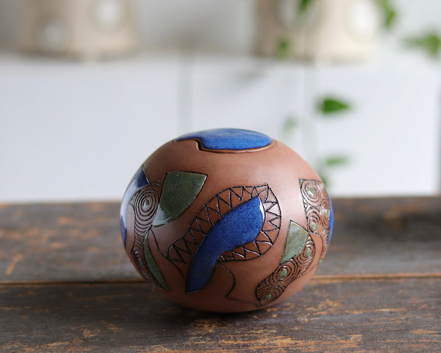 Urn - Abstract Design - Dark Stonware w Glazed Lid