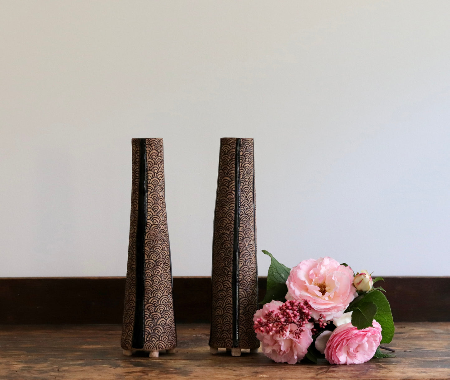 Vase - Tan Scale Design