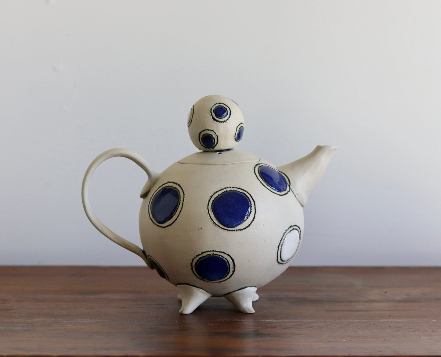 Teapot - Circles w Blue and White