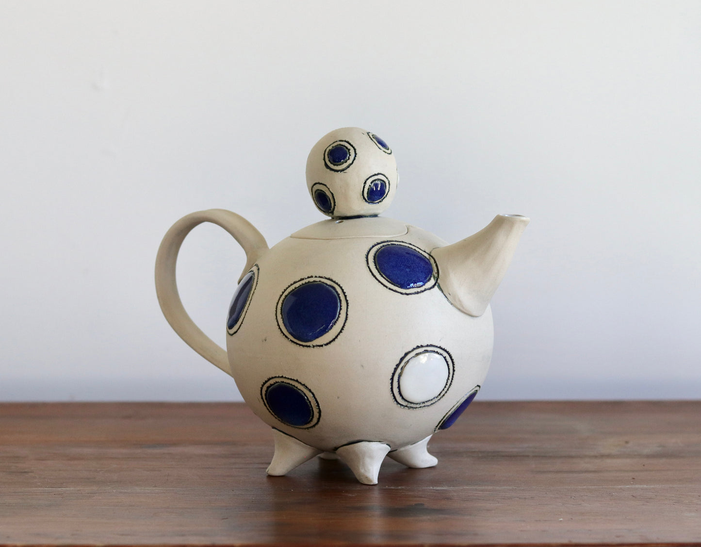 Teapot - Circles w Blue and White
