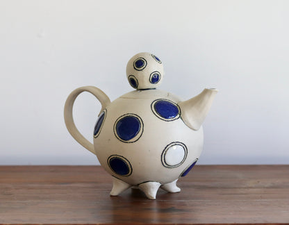 Teapot - Circles w Blue and White