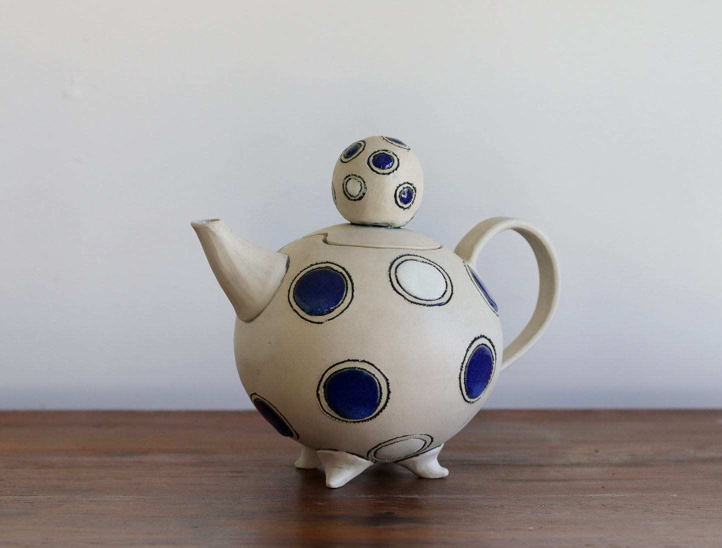 Teapot - Circles w Blue and White