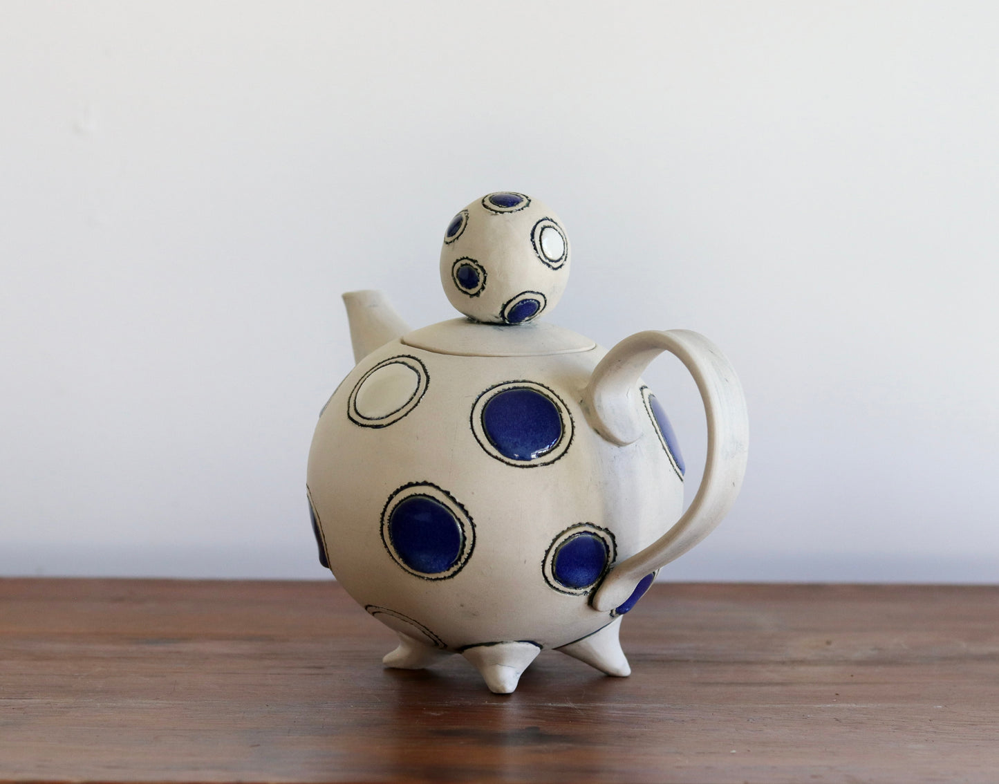 Teapot - Circles w Blue and White