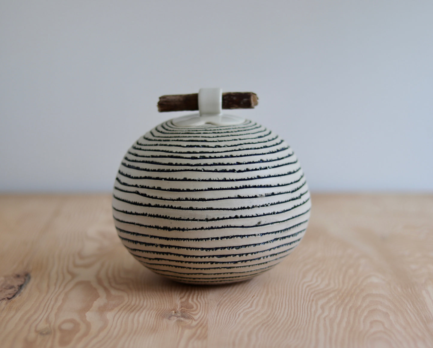 Urn - White with horizontal stripes