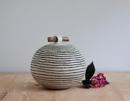 Urn - White with horizontal stripes