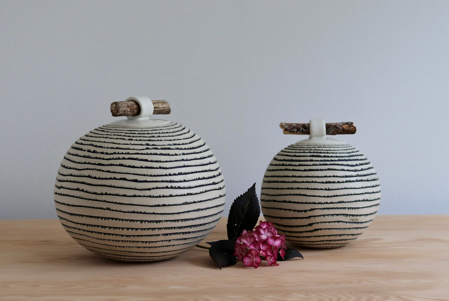 Urn - White with horizontal stripes