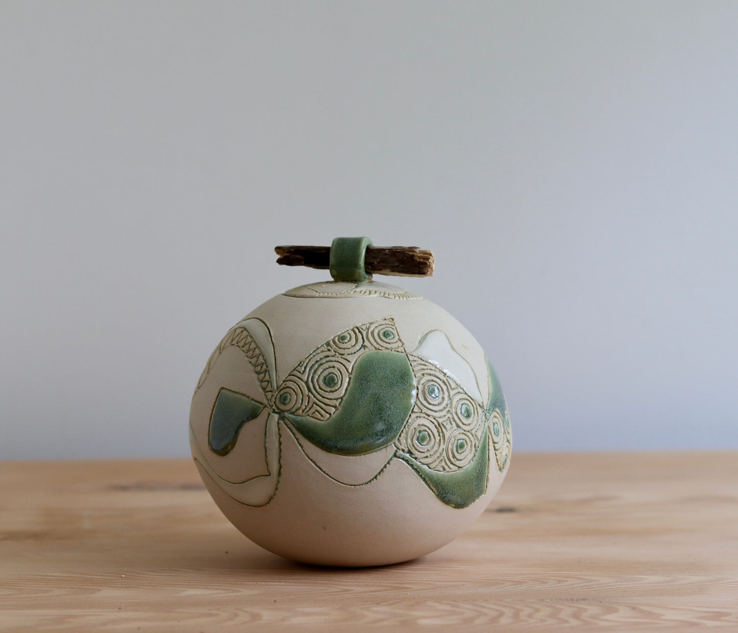 Urn - Green Abstract w Stick Lid