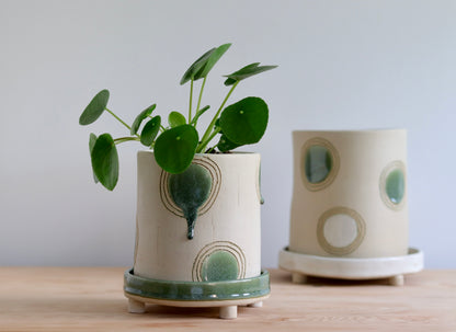 Planter - Circle design - with green and white accents