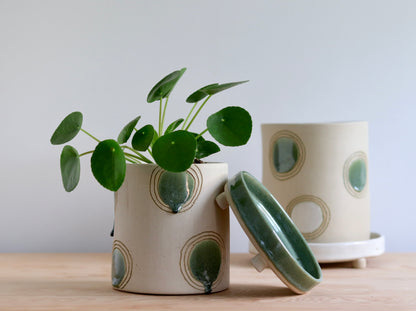 Planter - Circle design - with green and white accents