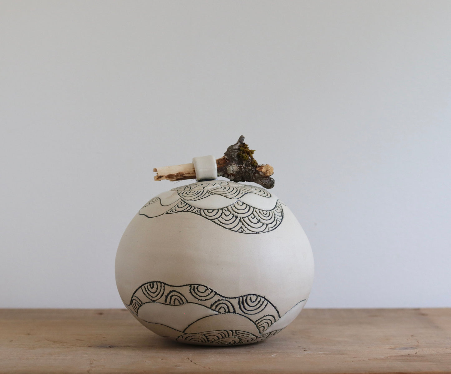 Urn - Simple Abstract w Stick Lid
