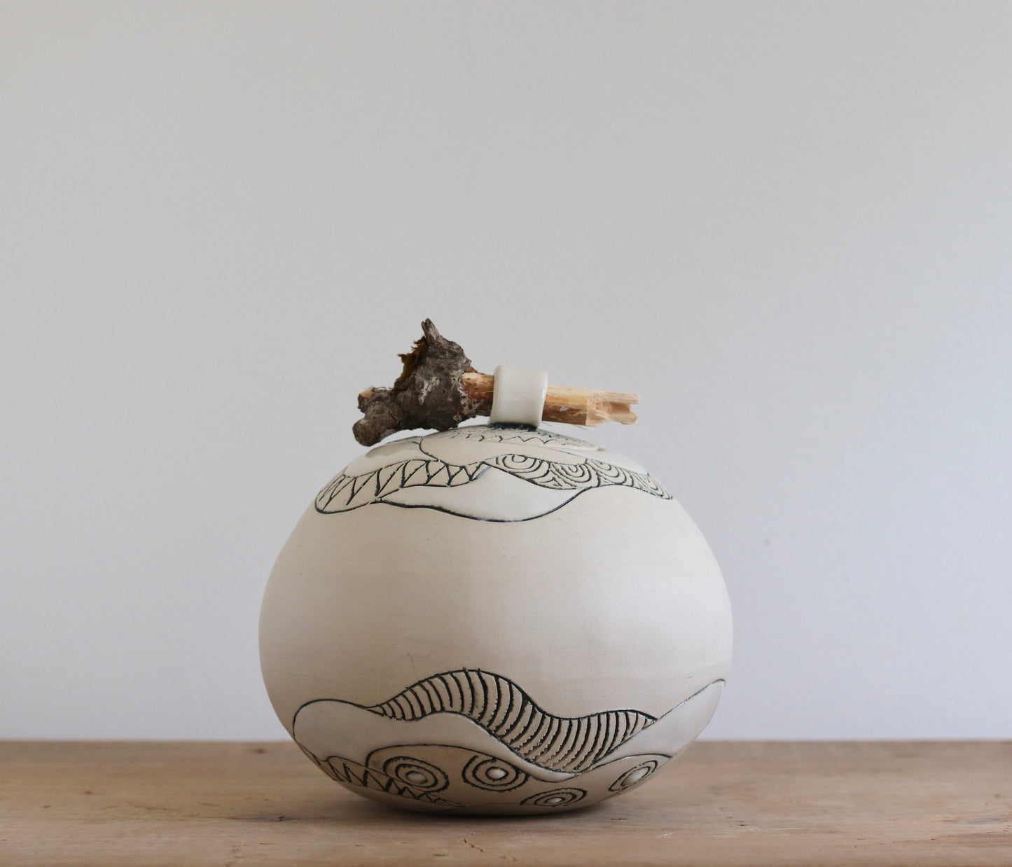Urn - Simple Abstract w Stick Lid
