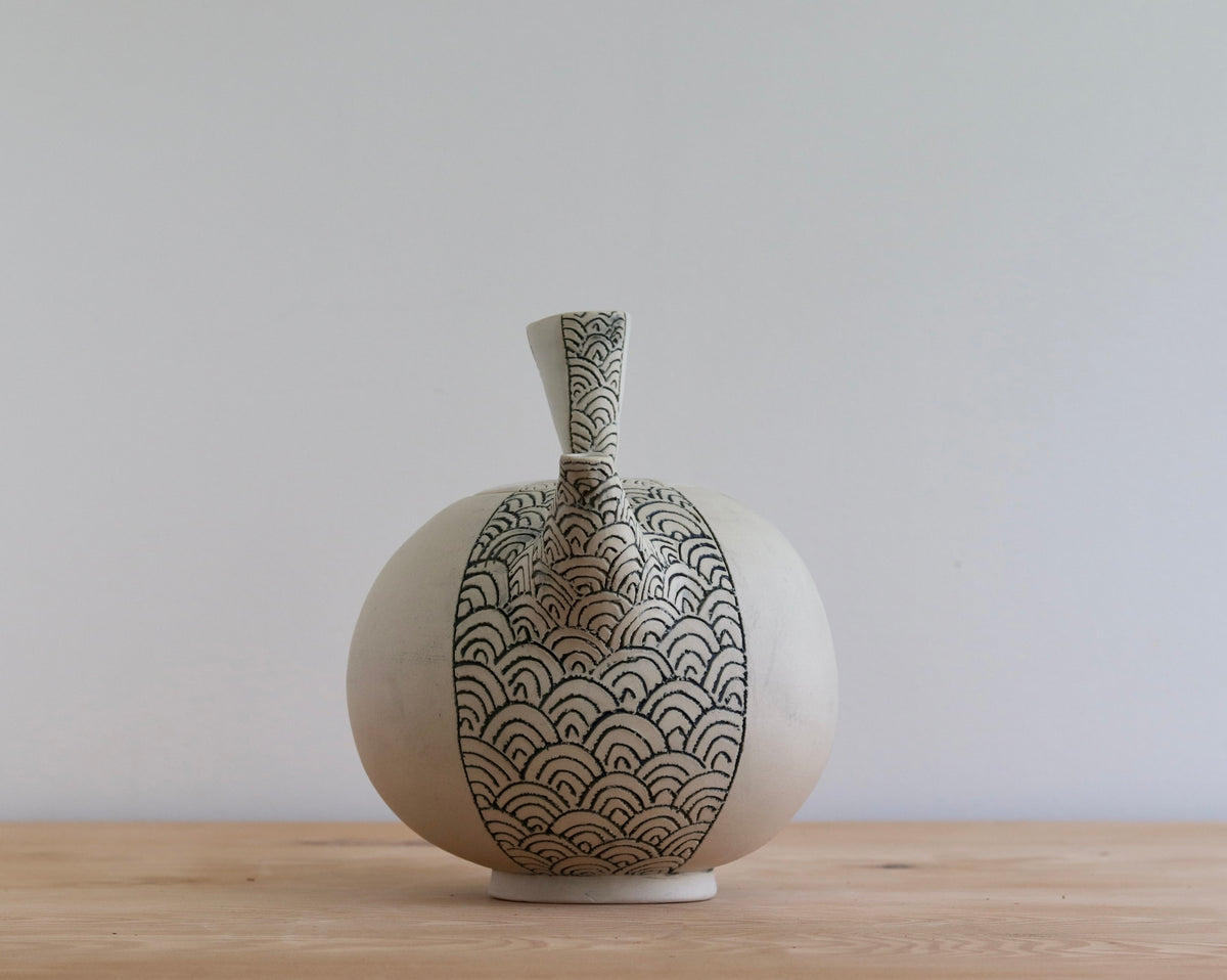 Teapot - White Scale